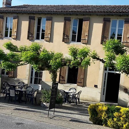 ソーテルヌ Les Ormeaux Bed & Breakfast エクステリア 写真