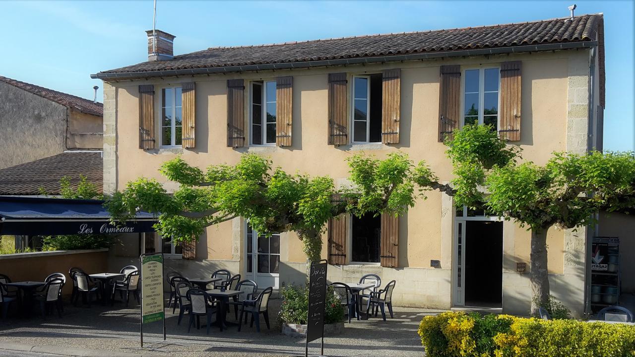 ソーテルヌ Les Ormeaux Bed & Breakfast エクステリア 写真